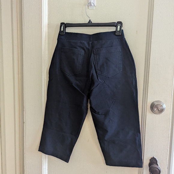 🌲Susan Graver Weekend Crop pants Size XS - Picture 7 of 9